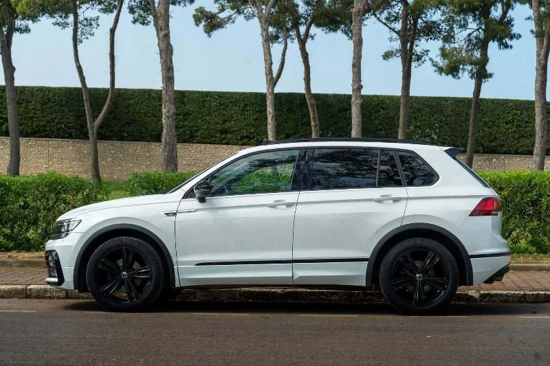 Volkswagen Tiguan - Photo 2
