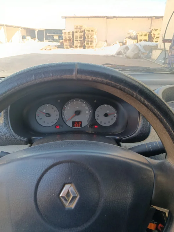 Renault Clio - Photo 5