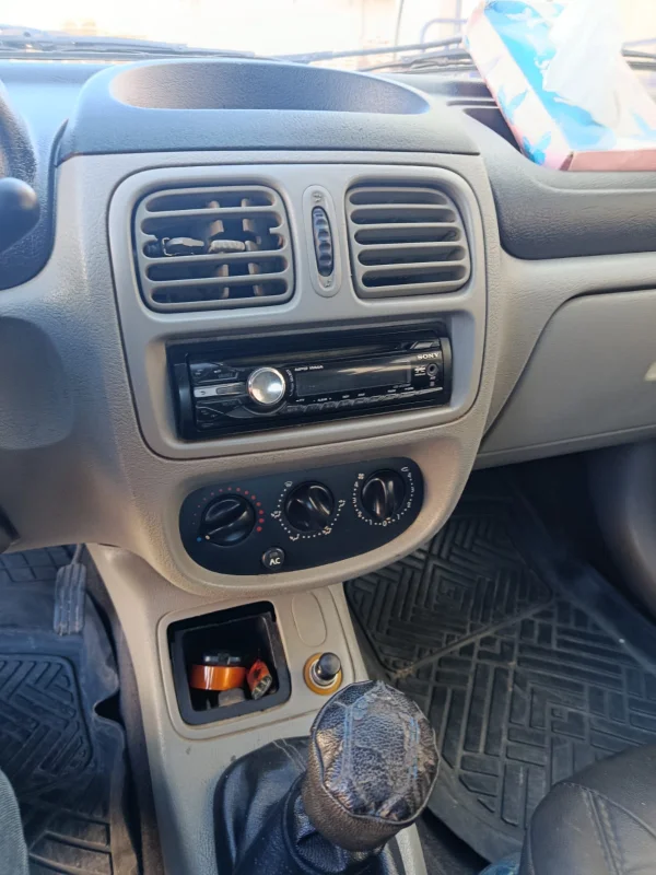 Renault Clio - Photo 3