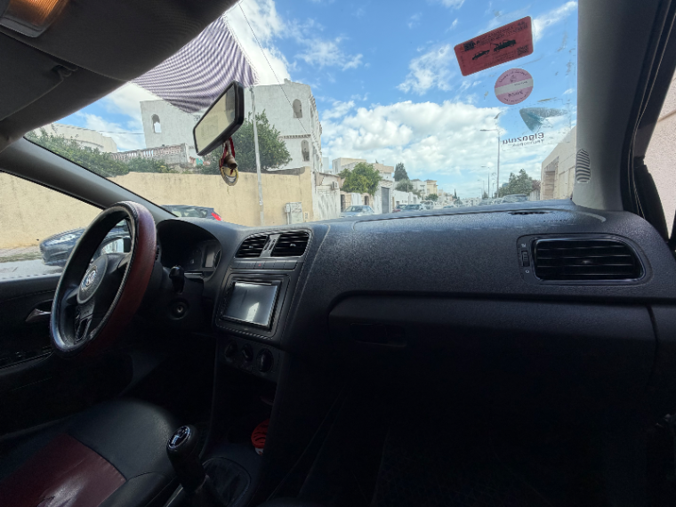 Volkswagen Polo - Photo 2