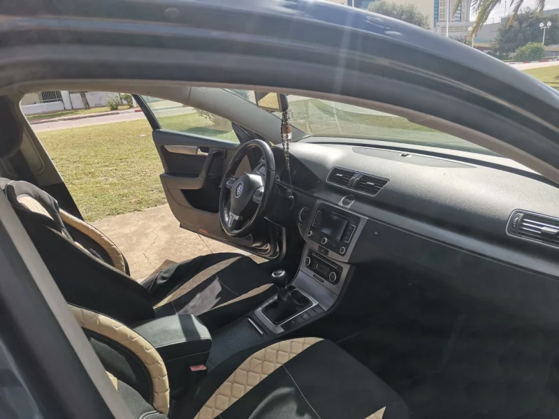 Volkswagen Passat - Photo 2