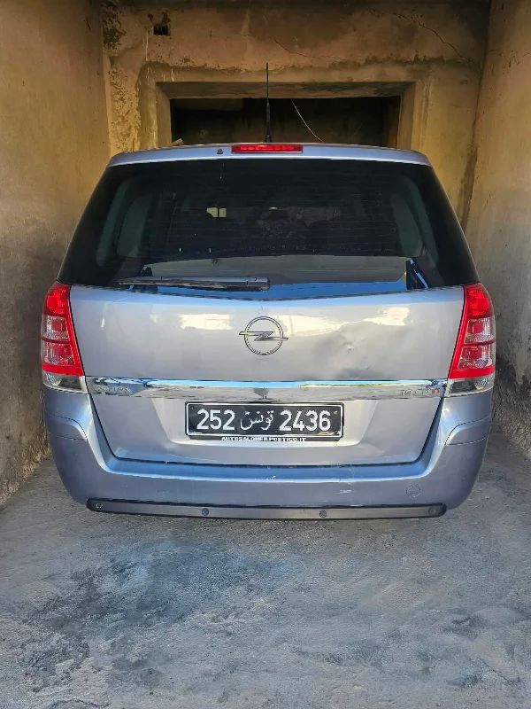 Opel Zafira - Photo 8