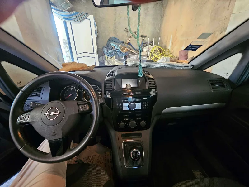 Opel Zafira - Photo 4