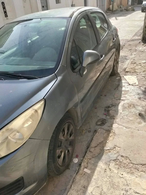 Peugeot 207 - Photo 8