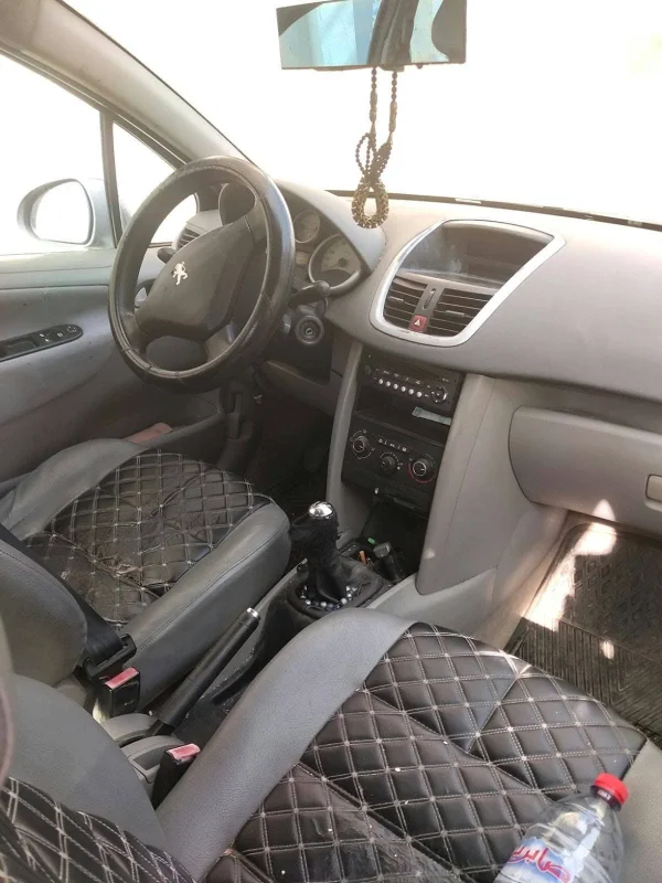 Peugeot 207 - Photo 2