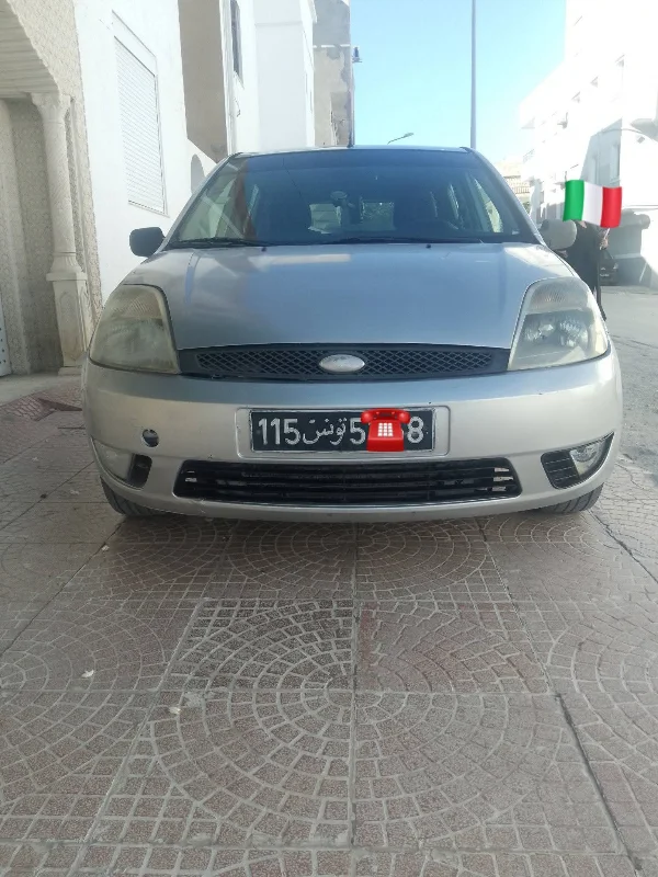 Ford FIESTA - Photo 8