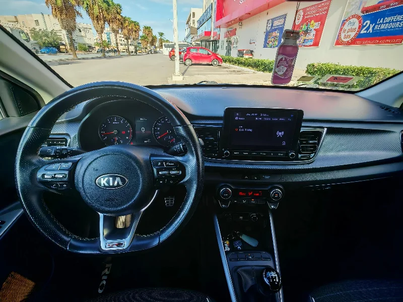 Kia RIO X-LINE - Photo 3