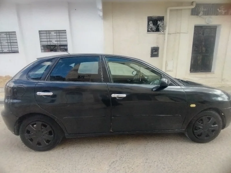 Seat Ibiza - Photo 3