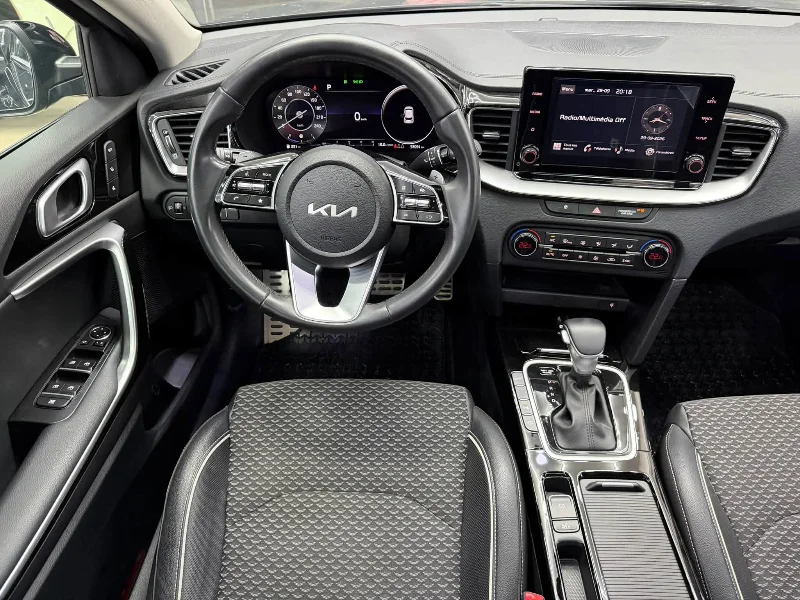 Kia XCEEED - Photo 2