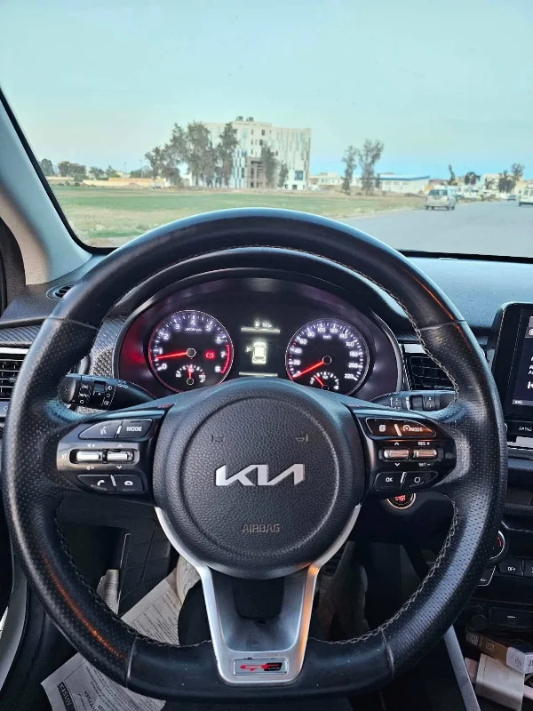 Kia RIO - Photo 4