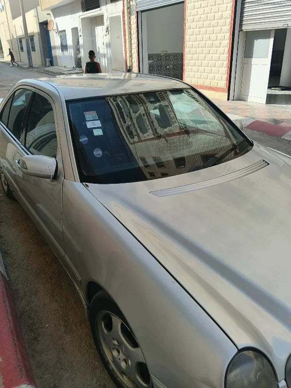 Mercedes Classe E - Photo 1