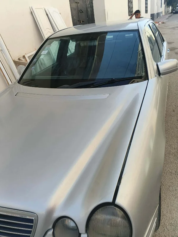 Mercedes Classe E - Photo 3
