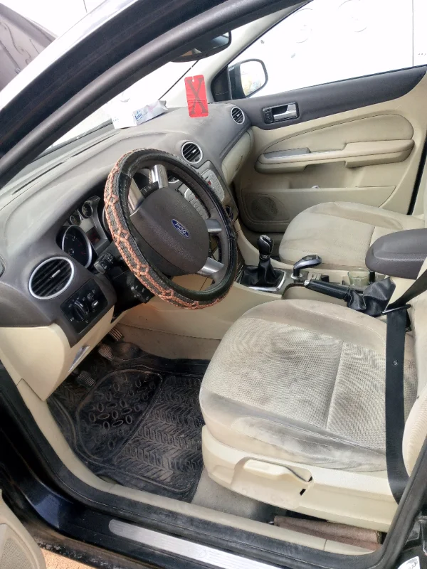 Ford FOCUS - Photo 5