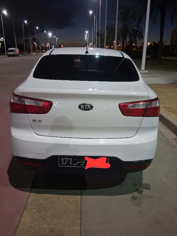 Kia RIO - Photo 3