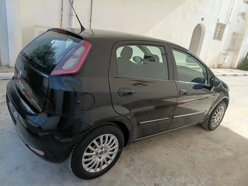 Fiat GRANDE PUNTO - Photo 5