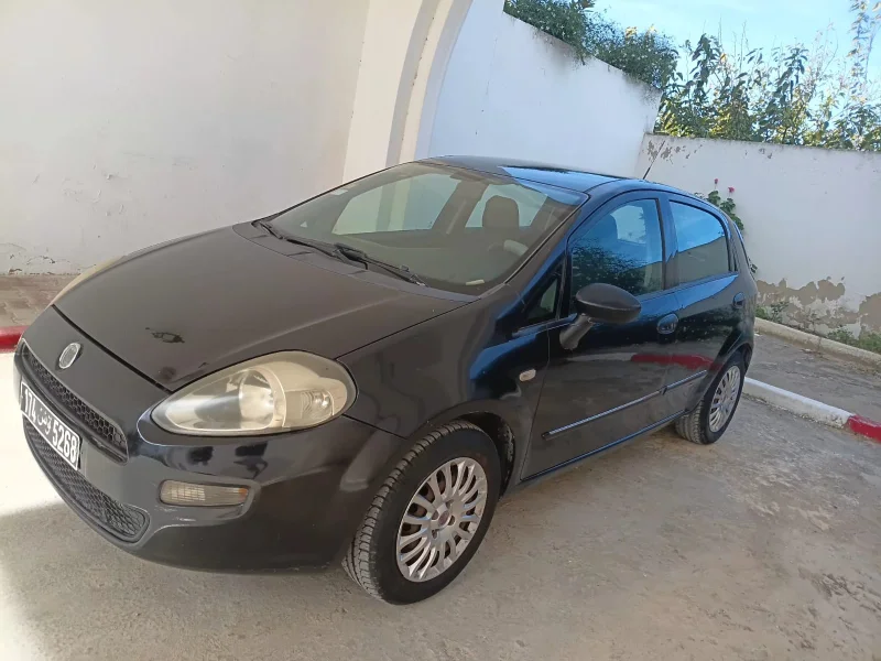 Fiat GRANDE PUNTO - Photo 3