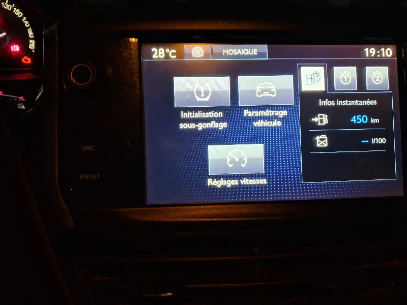 Peugeot 208 - Photo 9