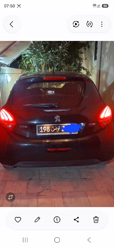 Peugeot 208 - Photo 8