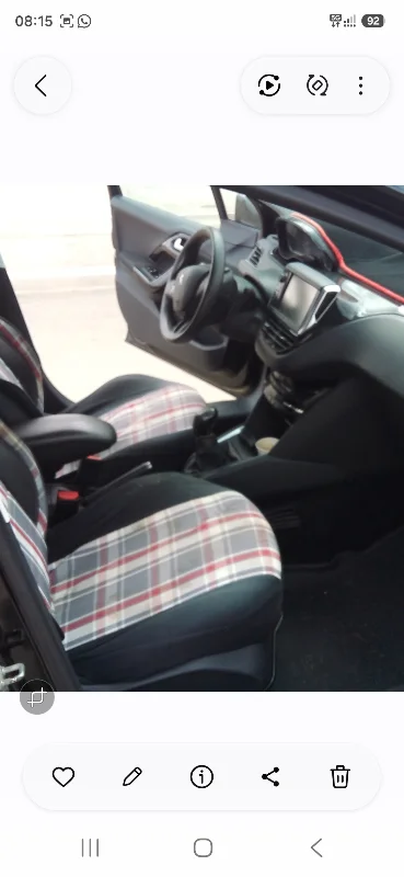 Peugeot 208 - Photo 3