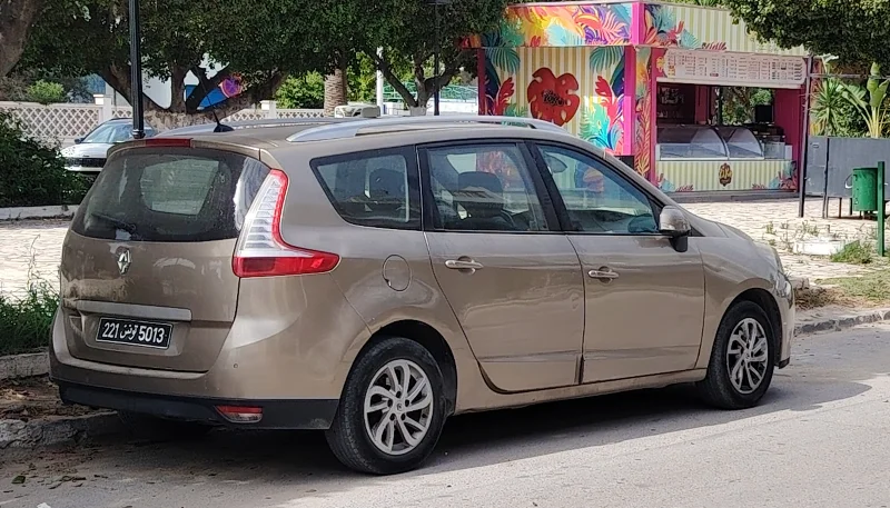 Renault Scenic - Photo 9