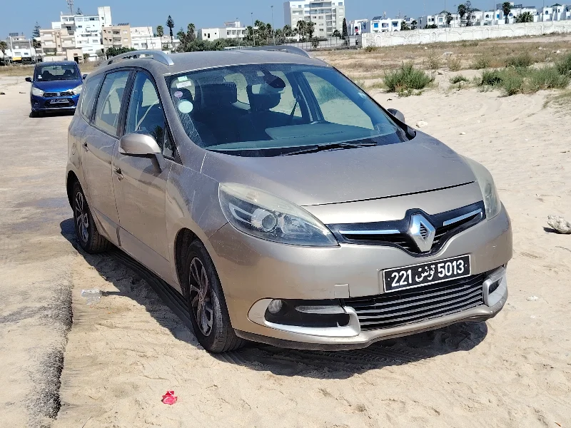 Renault Scenic - Photo 2