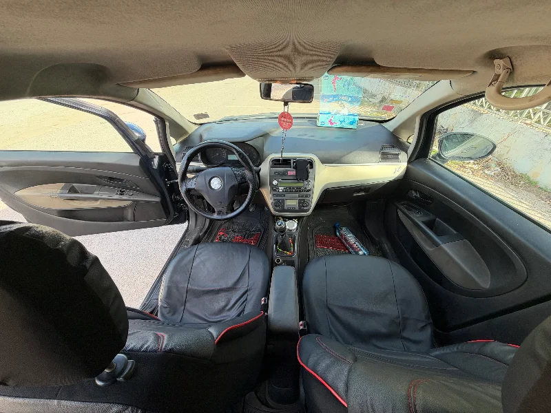 Fiat GRANDE PUNTO - Photo 4