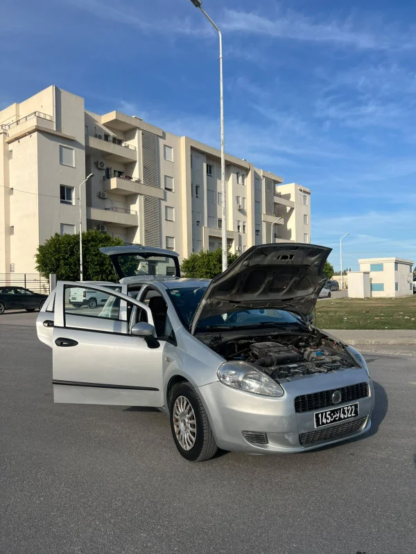 Fiat GRANDE PUNTO - Photo 9