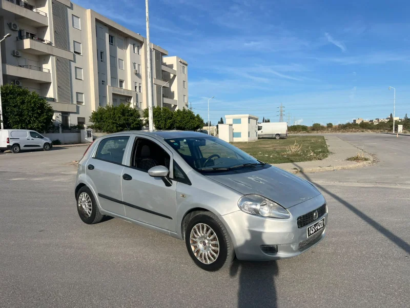 Fiat GRANDE PUNTO - Photo 3