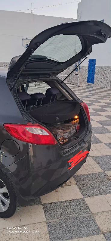 Mazda MAZDA2 - Photo 4