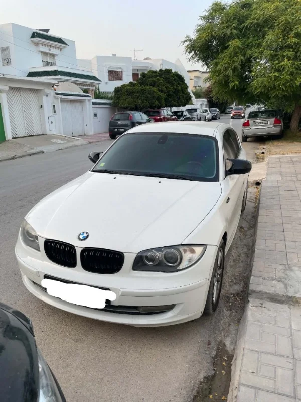 Bmw 116 2012 Essence toutes options sauf toit ouvrant