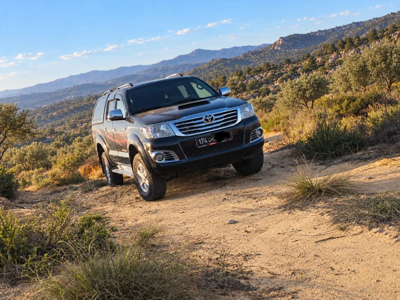 Toyota Hilux - Photo 2