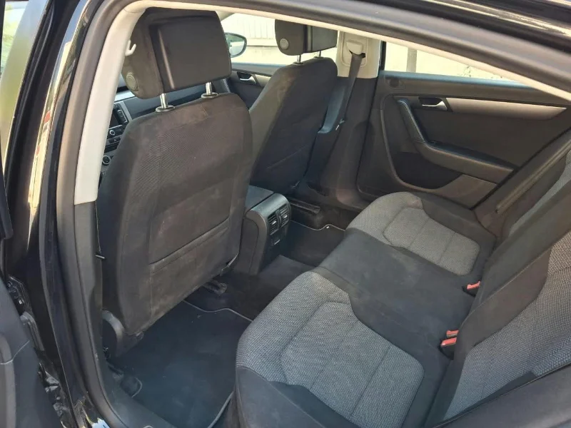 Volkswagen Passat - Photo 8