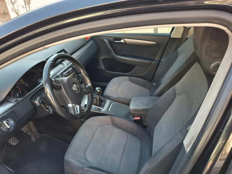 Volkswagen Passat - Photo 6