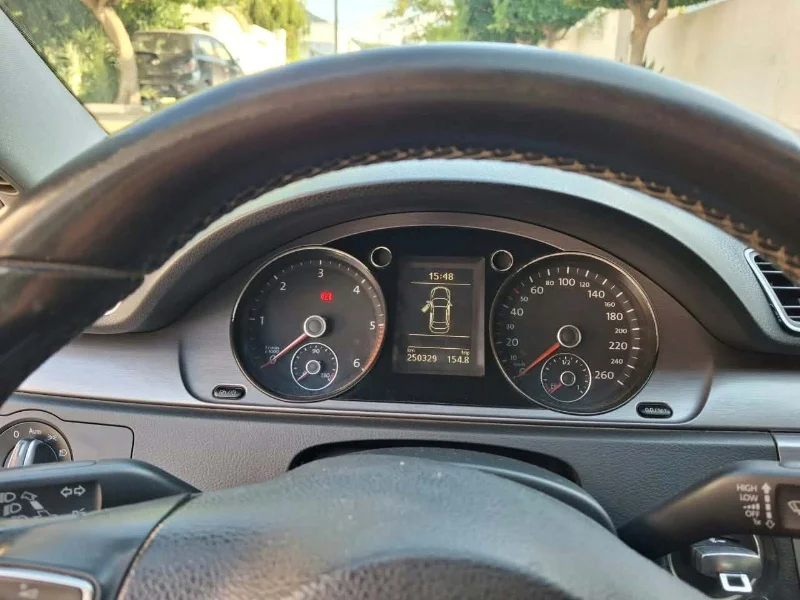 Volkswagen Passat - Photo 5