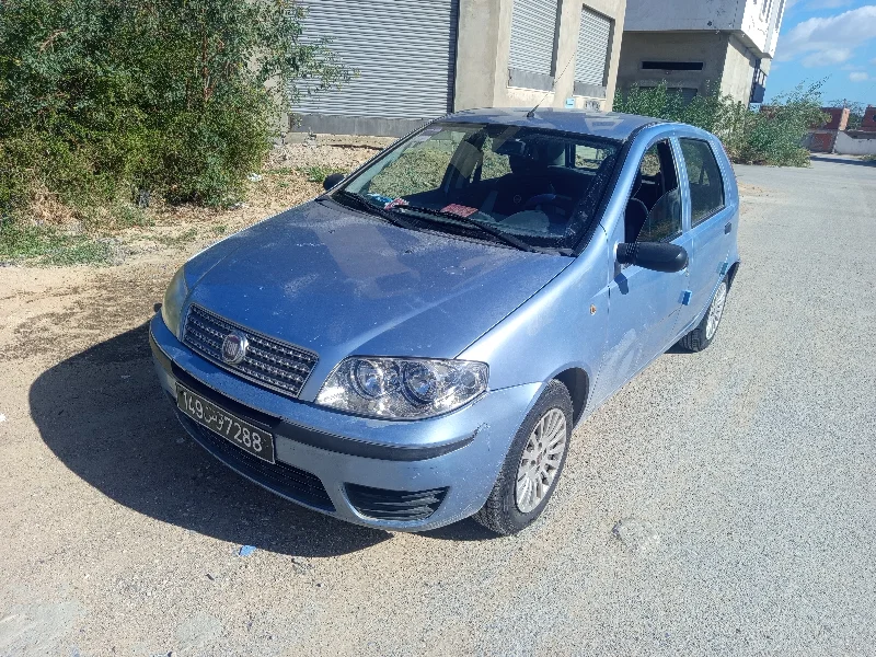 Fiat PUNTO - Photo 2