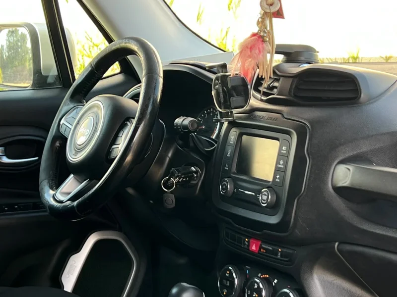 Jeep RENEGADE - Photo 9