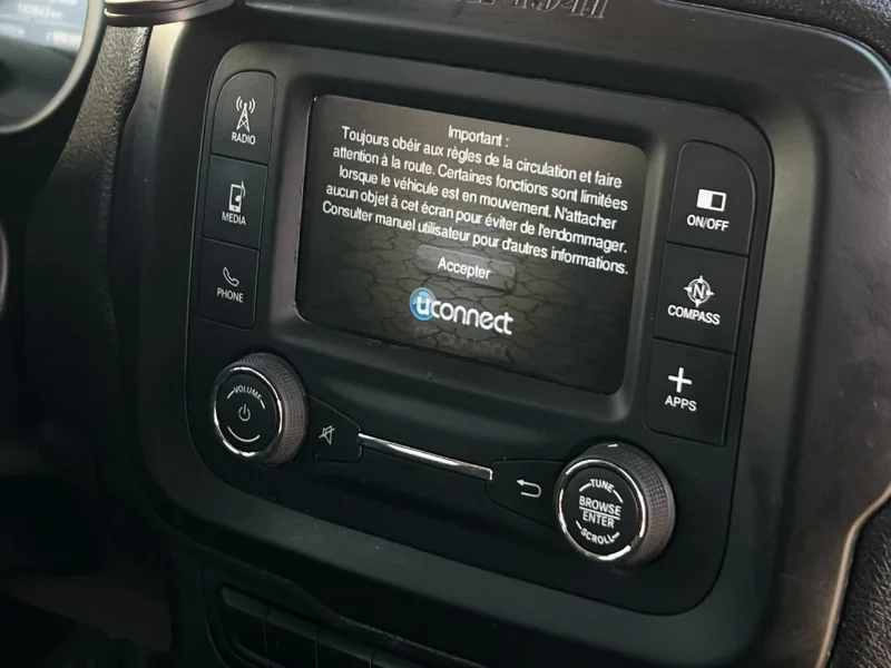 Jeep RENEGADE - Photo 3