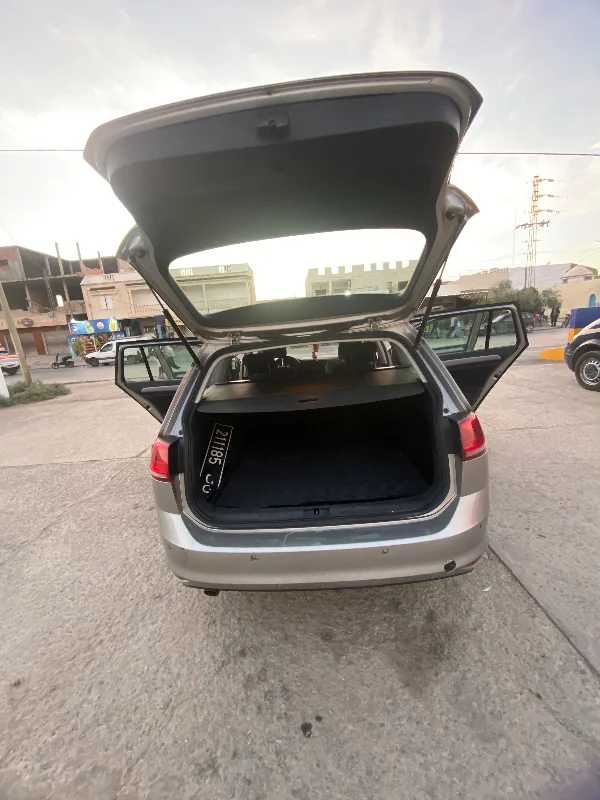 Volkswagen Golf - Photo 2
