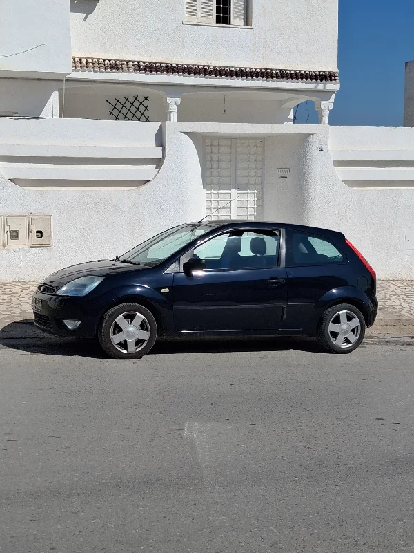 Ford FIESTA - Photo 5