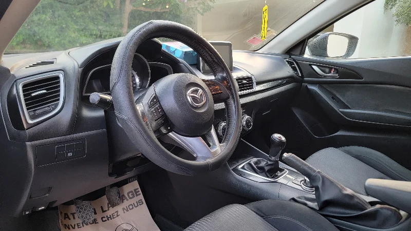 Mazda MAZDA3 - Photo 3