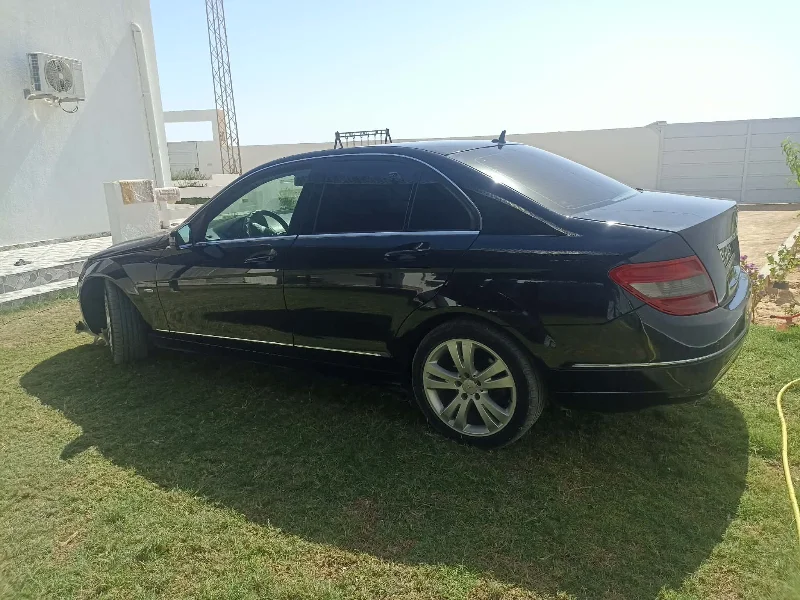 Mercedes 280 - Photo 3