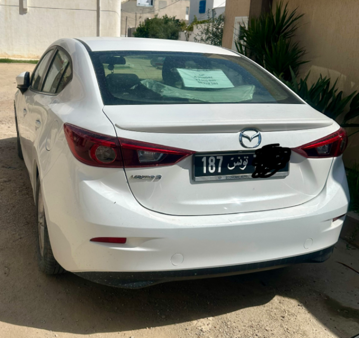 Mazda MAZDA3 - Photo 3