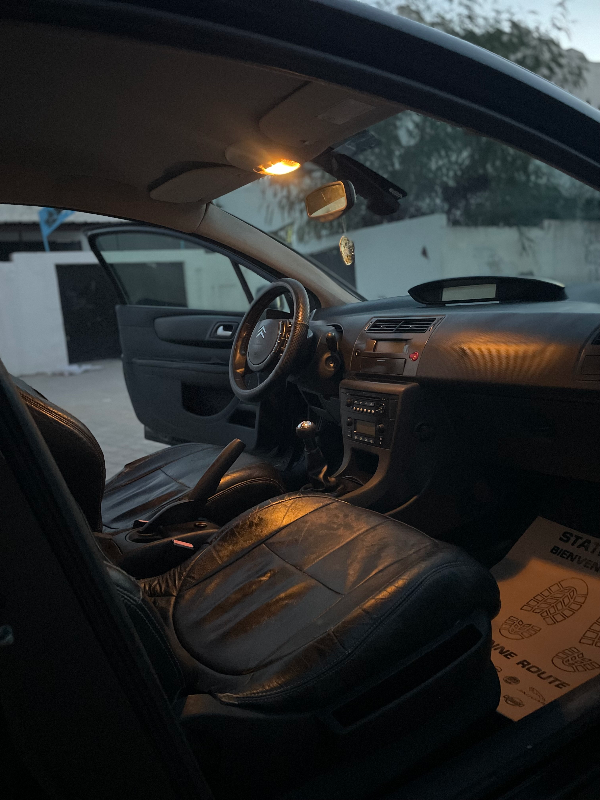 Citroen C4 - Photo 8