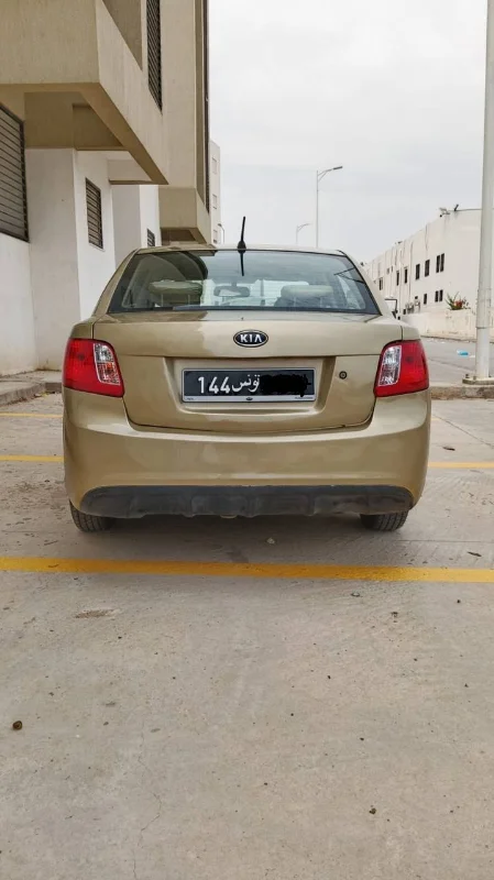 Kia RIO - Photo 12