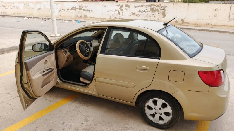 Kia RIO - Photo 8