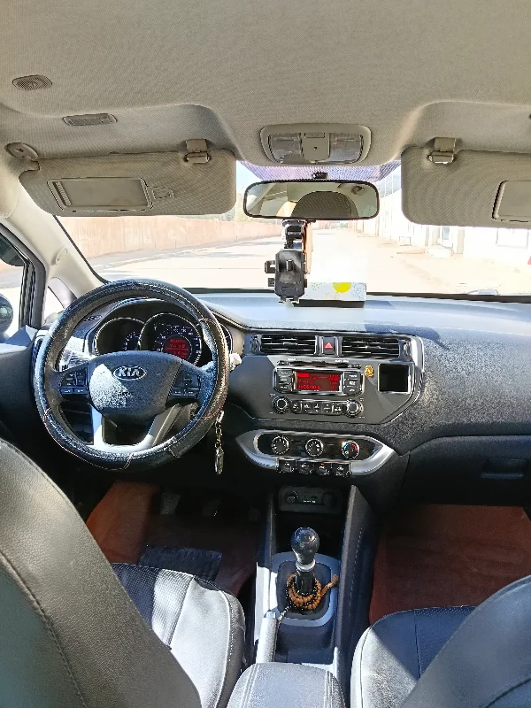 Kia RIO - Photo 7