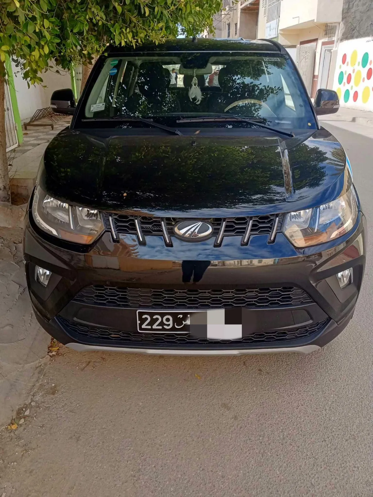 Mahindra KUV 100 2023