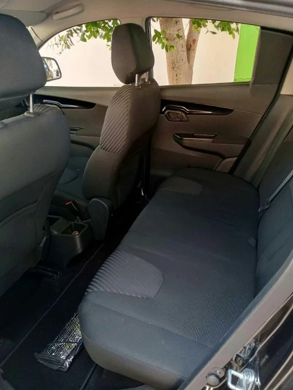 Mahindra KUV 100 - Photo 3