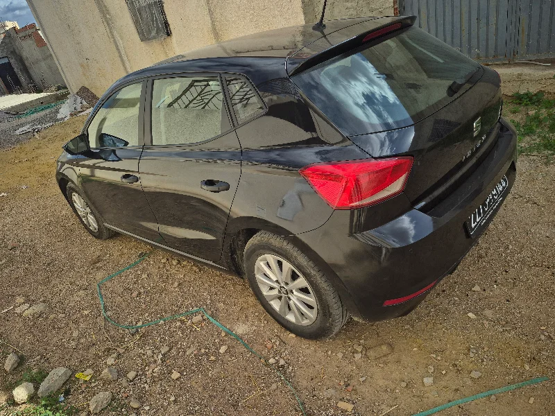 Seat Ibiza - Photo 4