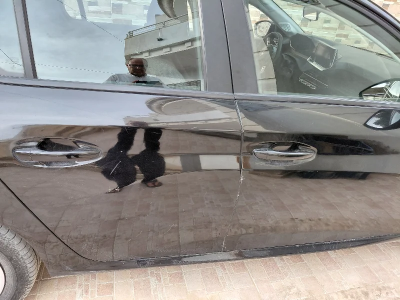 Peugeot 208 - Photo 11